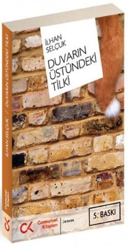 Duvarın Üstündeki Tilki